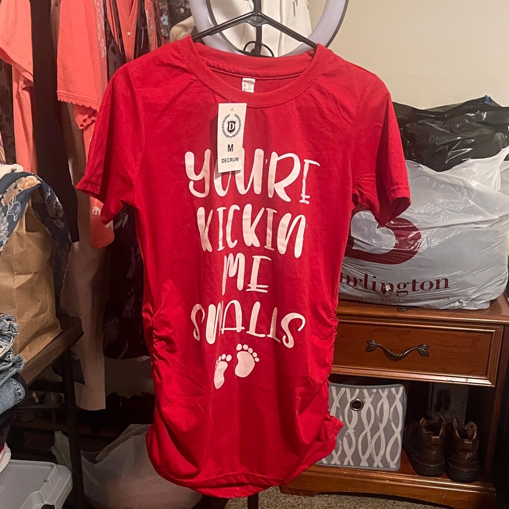 DECRUM meternity blouse Red Kids Tee - You're Kickin Me medium size